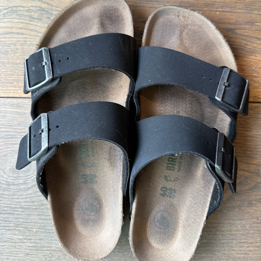 Arizona Birkenstock, Black, size 40.